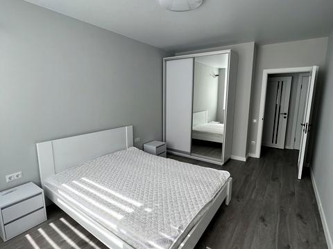 квартира за адресою Олександра Олеся вул., 2-Б