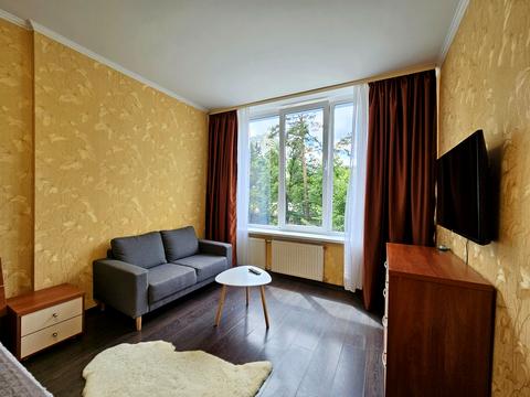 квартира за адресою Івана Крамського, 9