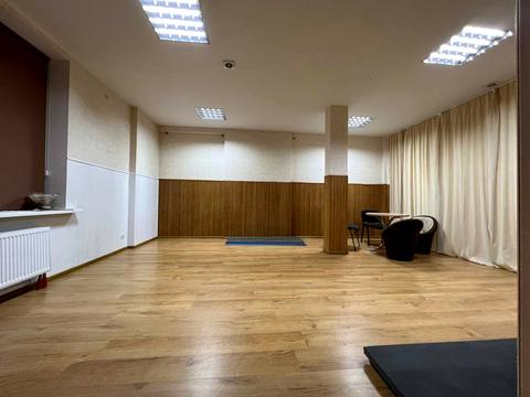 комерційна за адресою Сімферопольська вул., 2-К