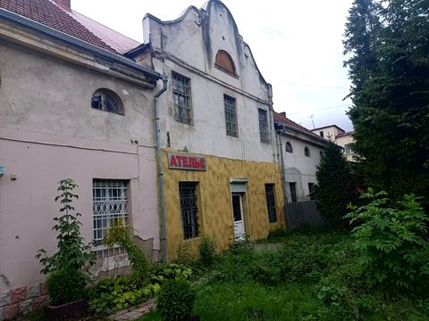 коммерческая по адресу Евгения Коновальца ул., 104а