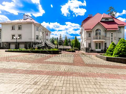 комерційна за адресою Патріарха Володимира Романюка вул. (Жовтнева), 2Б