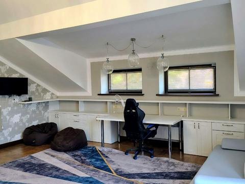 будинок за адресою Стежки вул.