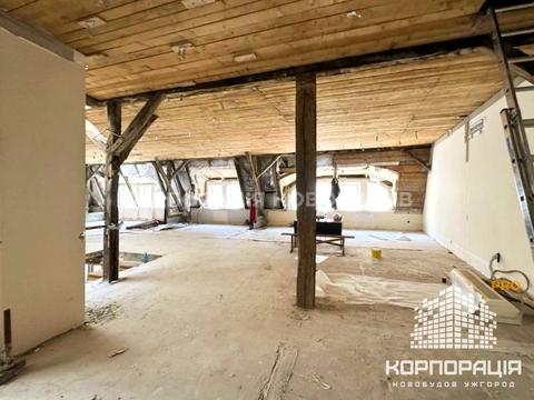 комерційна за адресою Корзо вул., 1
