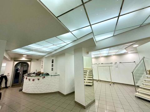 комерційна за адресою Дмитра Яворницького просп. (Карла Маркса), 33