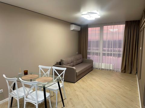 квартира за адресою Дніпровська набережна вул., 17-К