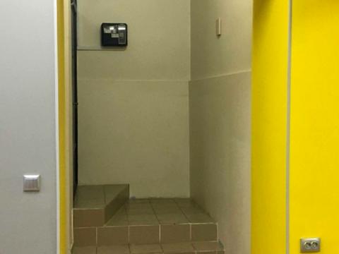 коммерческая по адресу Базарная ул., 25