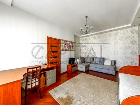 квартира за адресою Київ, Андрія Верхогляда вул. (Михайла Драгомирова), 12