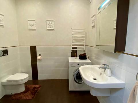 будинок за адресою Леонтовича вул.