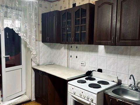 кімната за адресою Азербайджанська вул. (Бакинських Комісарів), 8-Б