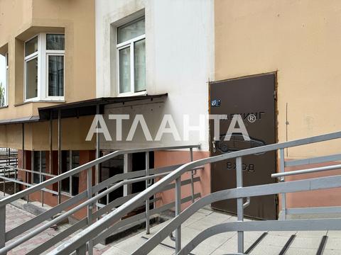 комерційна за адресою Добровольців вул. (Маршала Говорова), 8