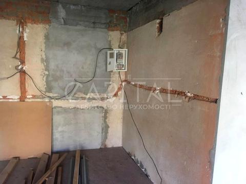 комерційна за адресою Дегтярна вул., 5