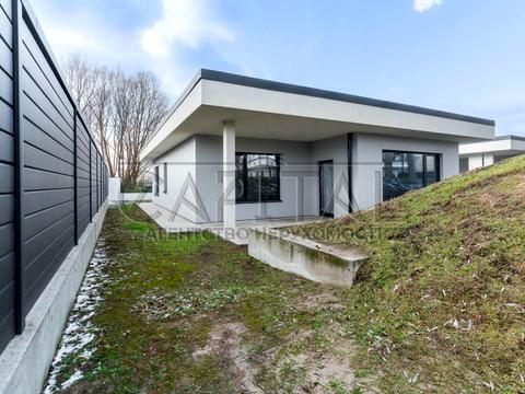 будинок за адресою Героїв Космосу