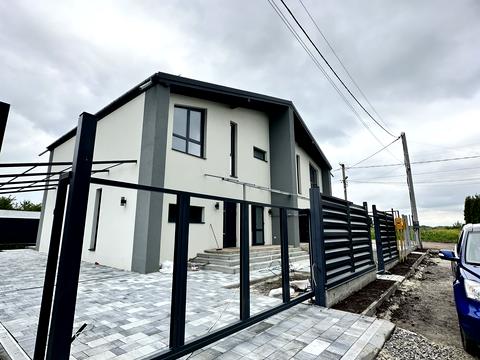 дом по адресу Степана Бандеры ул.