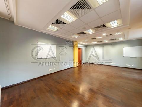 комерційна за адресою Дмитрівська вул., 94