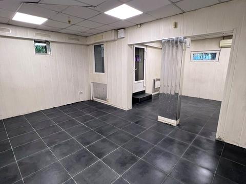 коммерческая по адресу просп. Леся Курбаса, 1 к2