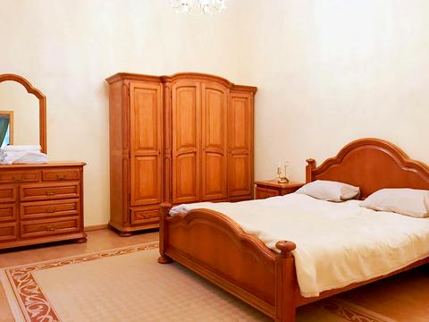 квартира за адресою Десятинна вул., 1/3