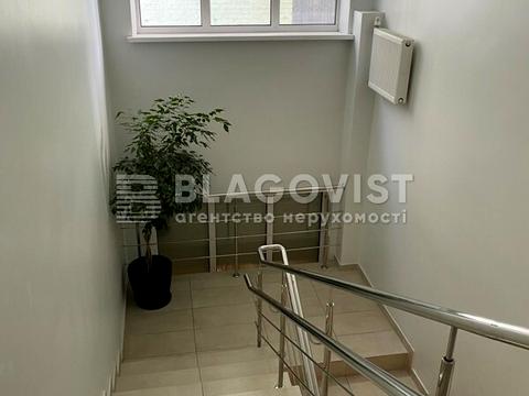 комерційна за адресою Тарасівська вул., 15Б