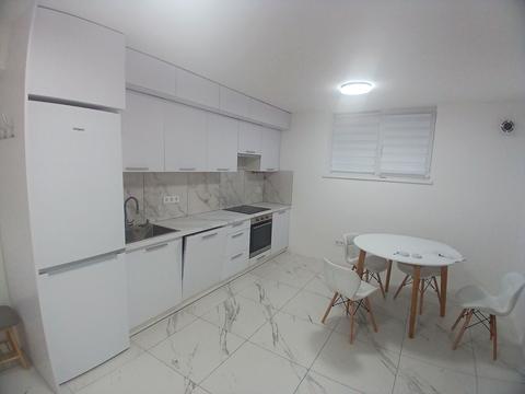 квартира за адресою Космічна вул., 3