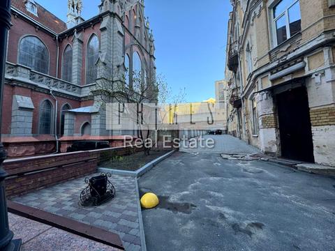 комерційна за адресою Велика Васильківська вул. (Червоноармійська), 77