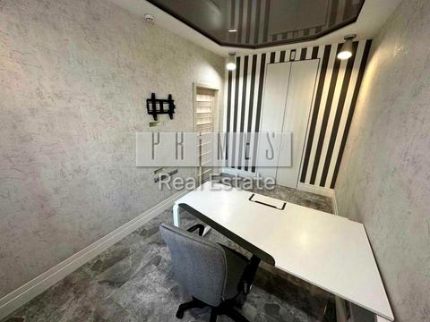 коммерческая по адресу Евгения Коновальца ул. (Щорса), 32-Б