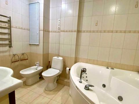 квартира за адресою Почайнинська вул., 25/49