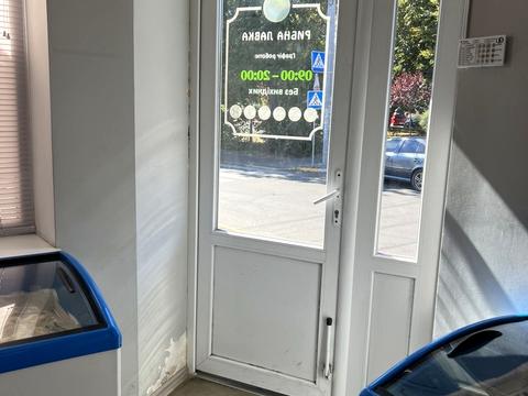 комерційна за адресою Чорних Запорожців вул. (Горького), 3А