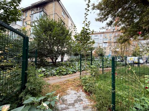 коммерческая по адресу Олександра Копиленка ул., 3
