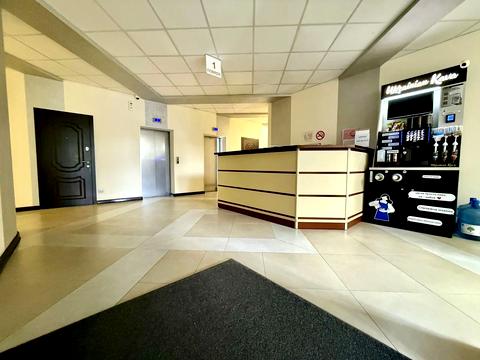 комерційна за адресою Костянтинівська вул., 75