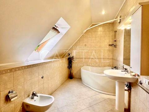 будинок за адресою Крутогірна вул., 52