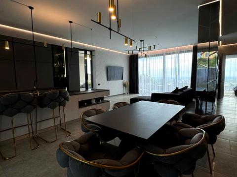 дом по адресу Центральна