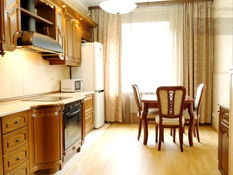 квартира за адресою Андрія Верхогляда вул. (Михайла Драгомирова), 4