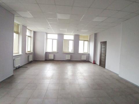 комерційна за адресою Світлицького вул., 35