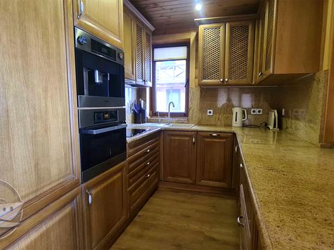 будинок за адресою Центральна, 16