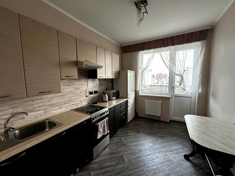 квартира по адресу Драгоманова ул., 6/1
