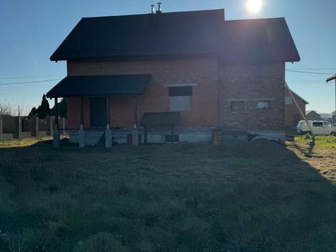 будинок за адресою 1-го Листопада вул.
