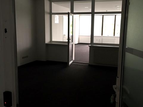 комерційна за адресою Володимирська вул., 77а