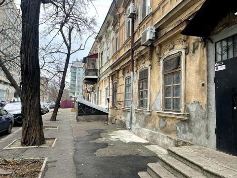 комерційна за адресою Успенський пров., 23