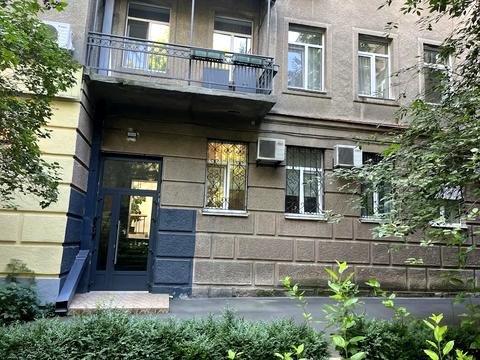 комерційна за адресою Академіка Богомольця вул., 7/14