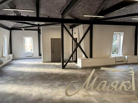 комерційна за адресою Івана Франка вул., 15