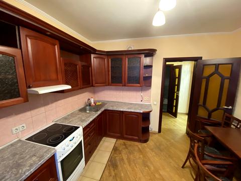 квартира за адресою Вишняківська вул., 19/19