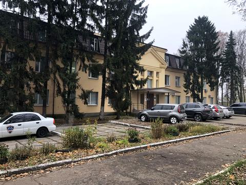 комерційна за адресою Академіка Янгеля вул., 33