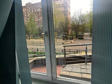 комерційна за адресою Аркадія Голуба вул. (Постишева), 1-В