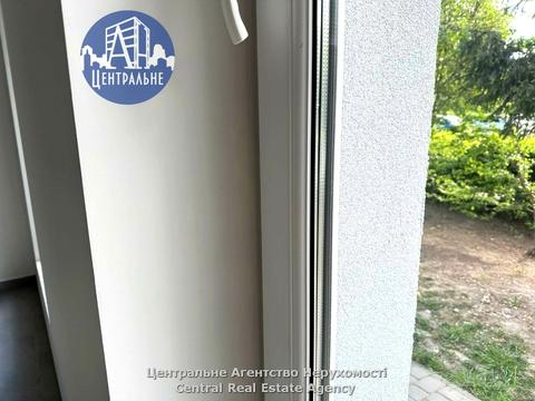 комерційна за адресою Ярослава Мудрого вул. (Моріса Тореза), 64
