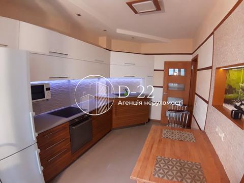 квартира за адресою Ревуцького вул., 7-В