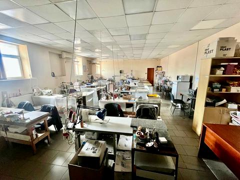 комерційна за адресою Полонської-Василенко вул. (Желваківського), 111