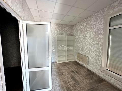 комерційна за адресою Володимирська вул., 57А