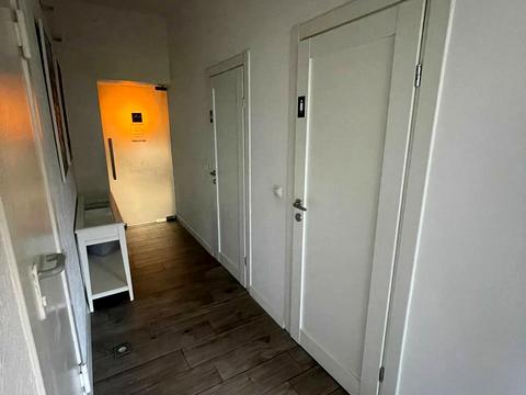 комерційна за адресою Кравчука вул., 13