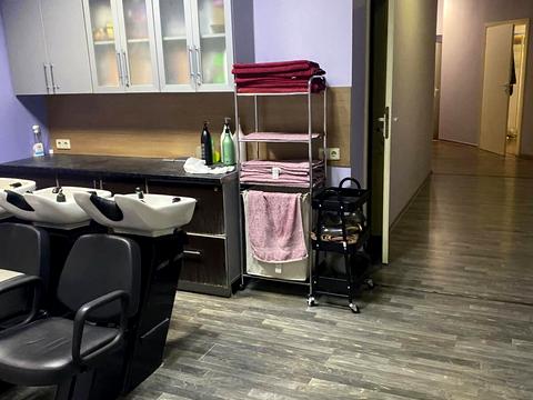 комерційна за адресою Володимира Івасюка просп. (Героїв Сталінграду), 8