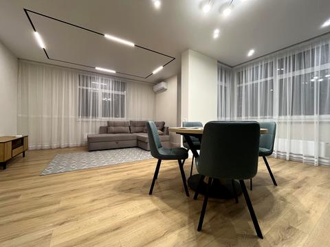 квартира за адресою Олександра Олеся вул., 7