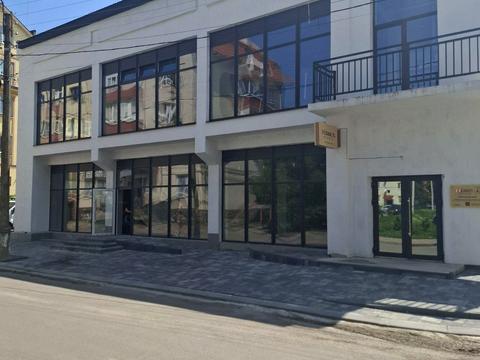 комерційна за адресою Лесі Українки просп., 88Б